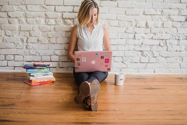 Benefits of AI Novel Generators and the Impact of AI on Novel Writing Softlist.io