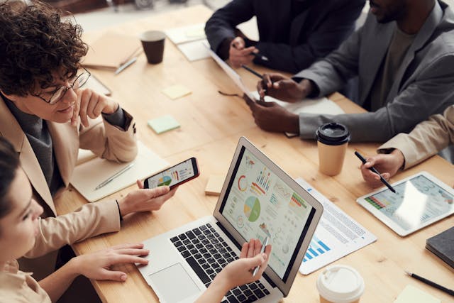 Benefits of Workflow Management Software: How Does AI Help? Softlist.io