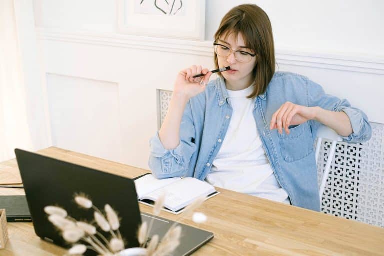 21 Top Paragraph Generator To Improve Your Blog Content
