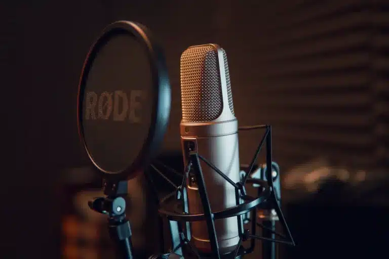 Benefits of AI Voice Generator: How does AI Voice Generator help in the Voice-over Industry?