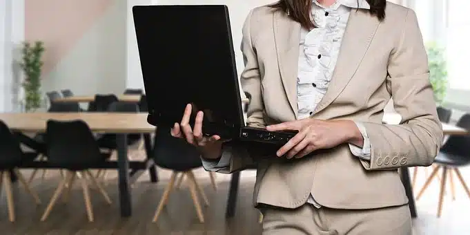 Pros and Cons of Amazon Seller Tools