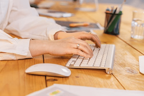 Pros and Cons of Email Marketing Software Softlist.io