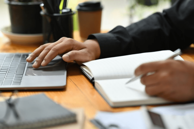 21 Best AI Copywriting Tool
