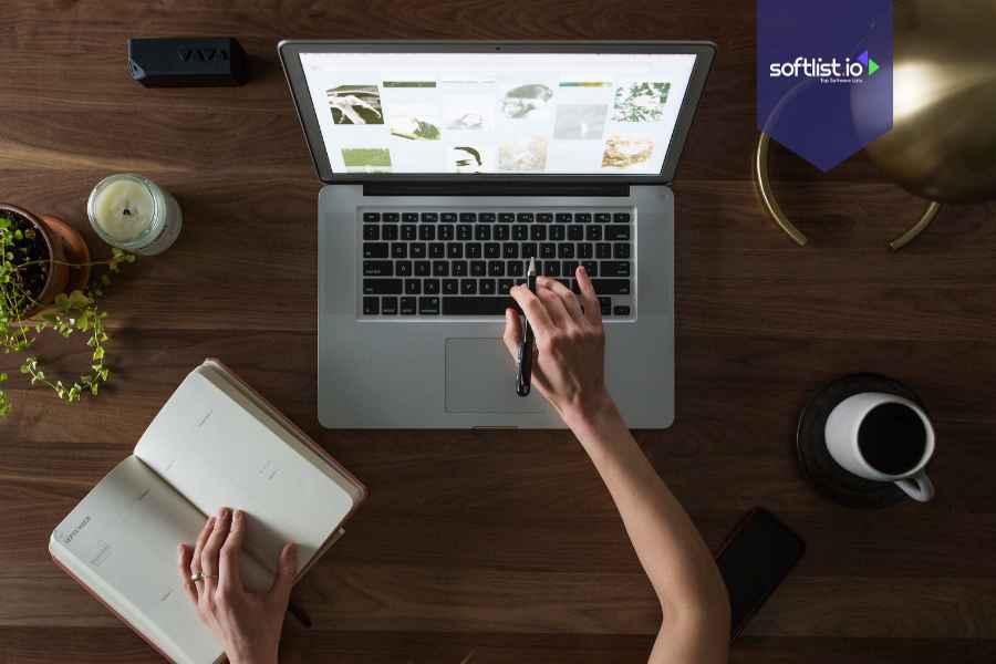 Public vs. Private Website Brokerage: Which Is Right for Your Online Business Deal? Softlist.io