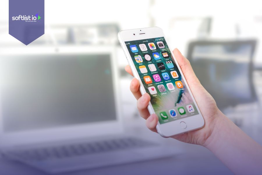 Agorapulse Pricing Plans: Mobile Access and AI-Powered Assistance